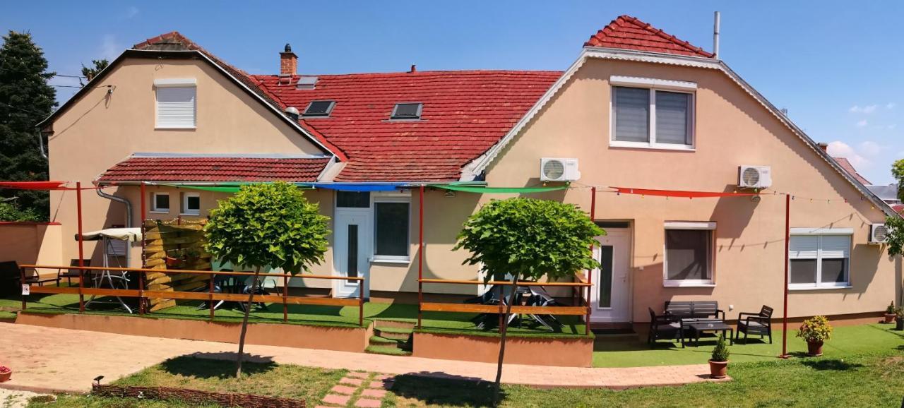 Green Garden Plus Apartman Budapest Luaran gambar